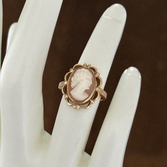 Vintage 10K Yellow Gold Genuine Cameo Shell Hand Carved Ladies Band Ring Size 5 - Picture 16 of 16